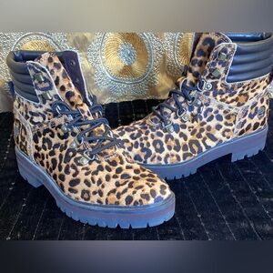 NWOT Timberland Leopard/Cheetah London Sq Mid Hiker Moto Boots 6